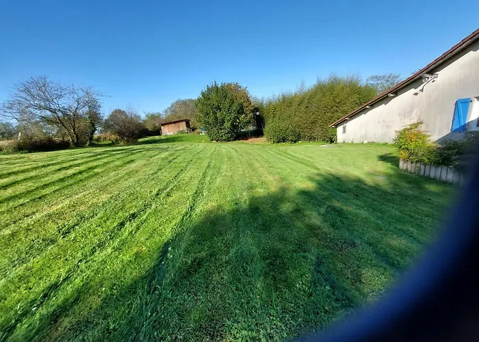 Апартаменты Izabeau Pouillon